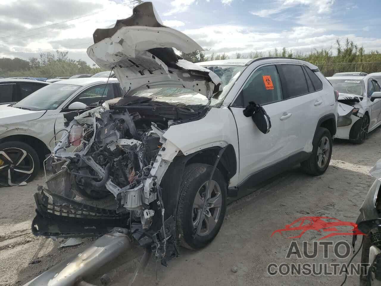 TOYOTA RAV4 2023 - 2T3W1RFV1PC236596