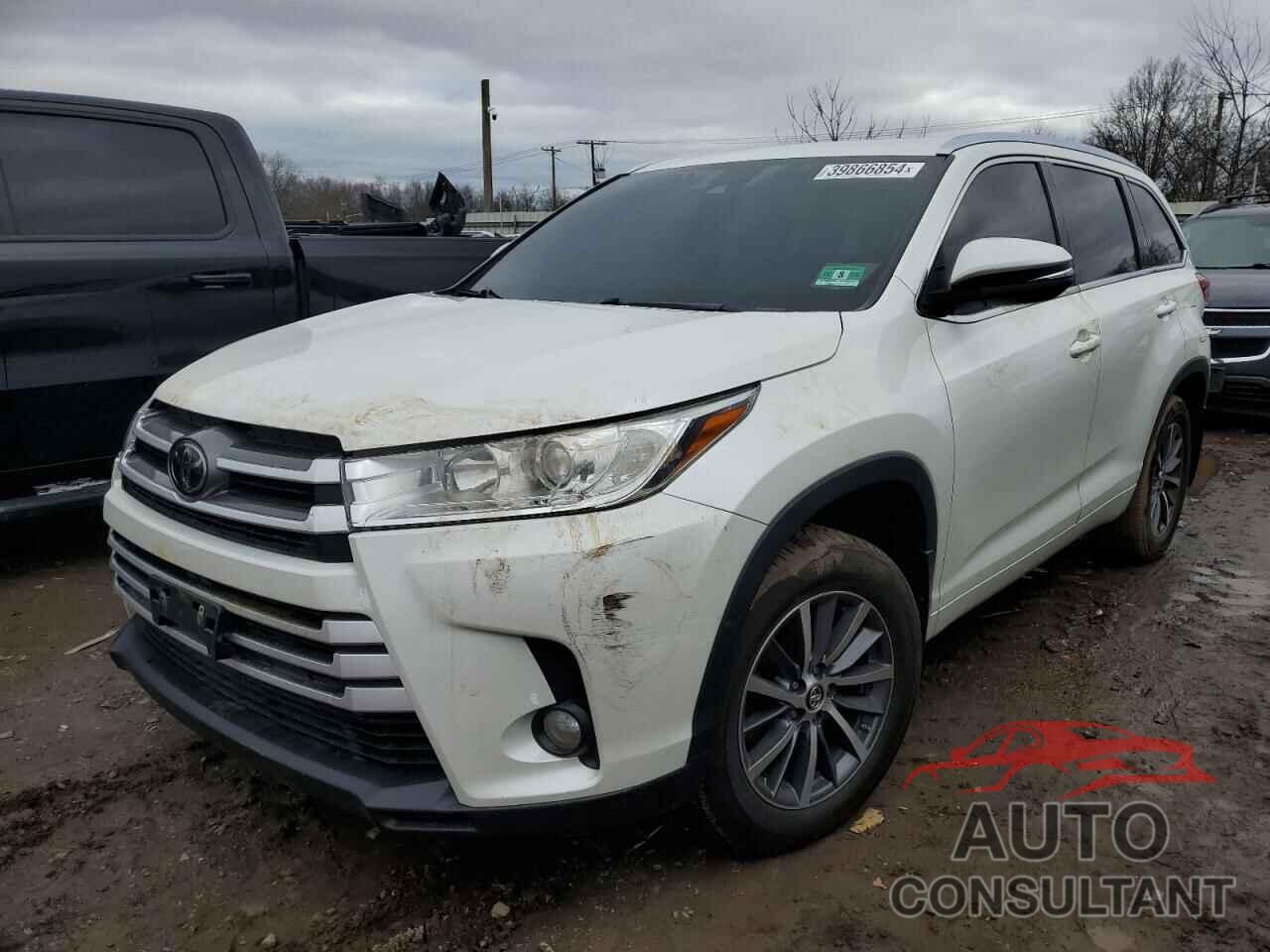 TOYOTA HIGHLANDER 2018 - 5TDJZRFH1JS872410