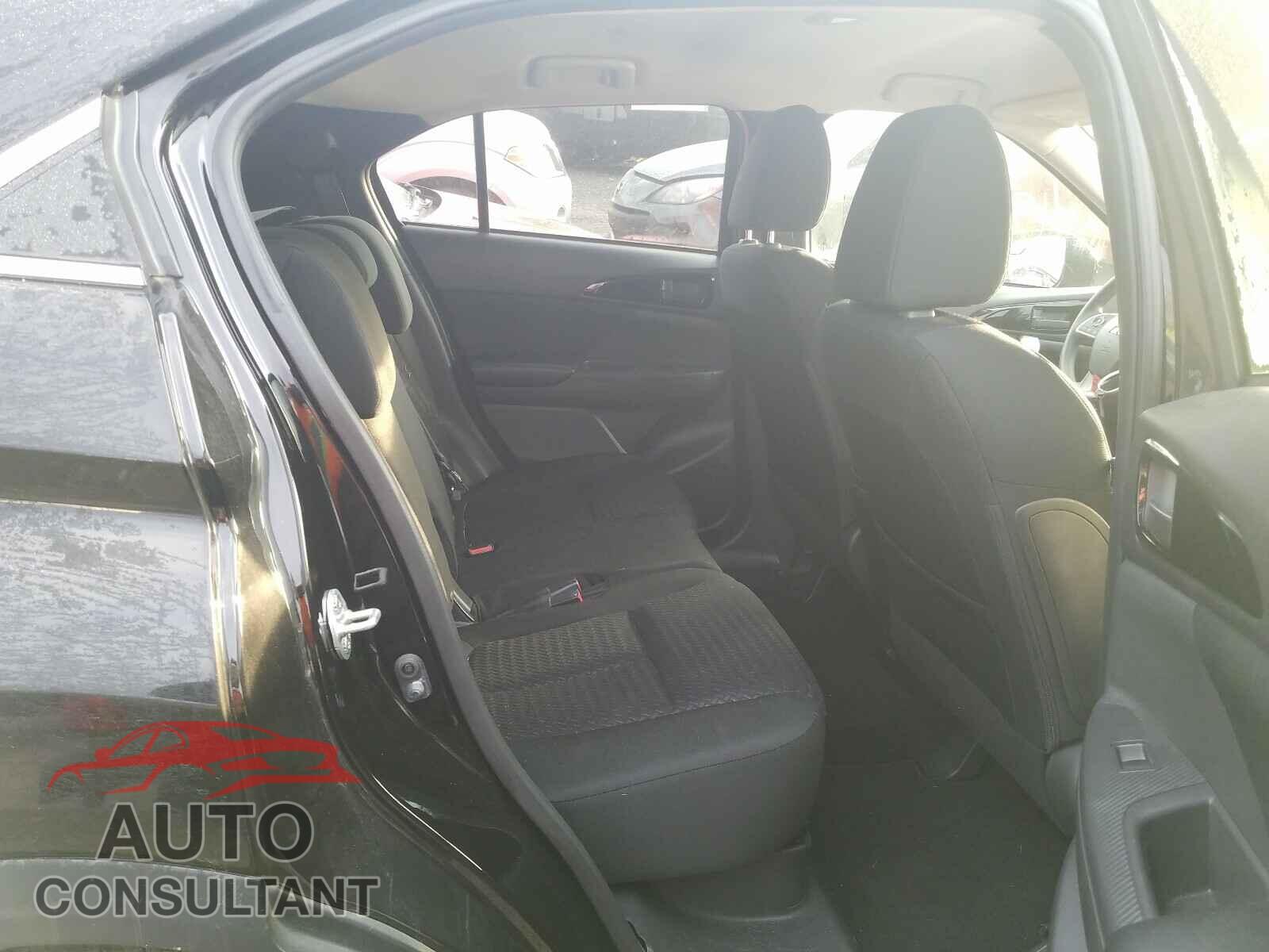 MITSUBISHI ECLIPSE 2018 - JA4AT4AA7JZ069639
