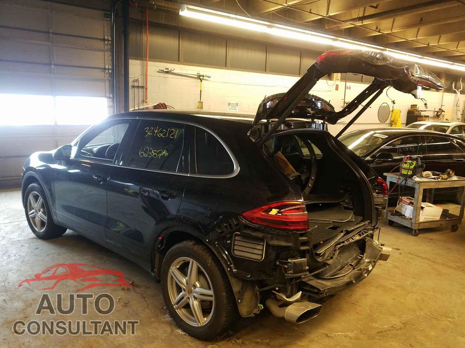 PORSCHE CAYENNE 2016 - WP1AA2A29GKA11315