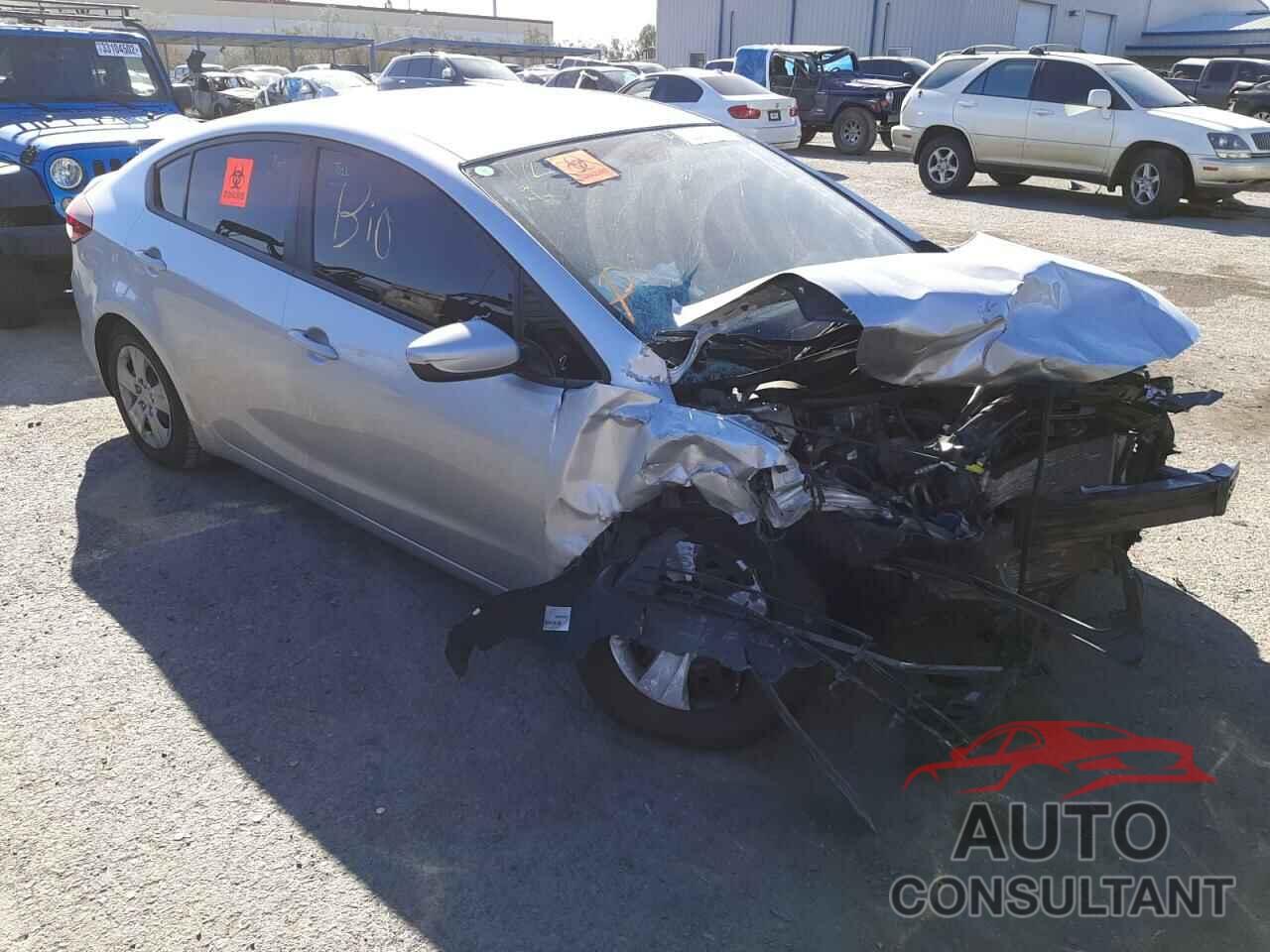 KIA FORTE 2018 - 3KPFK4A70JE260852