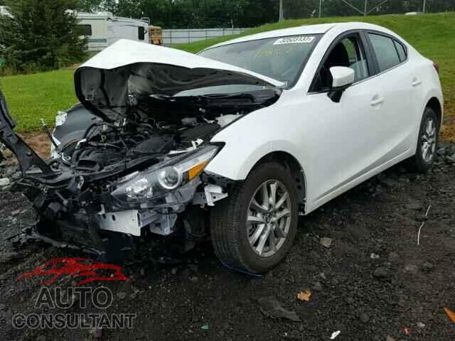 MAZDA 3 2017 - 3MZBN1U7XHM106193