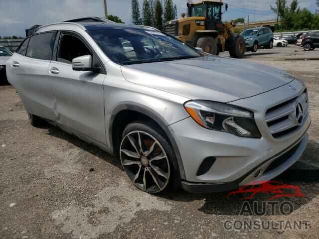 MERCEDES-BENZ GLA-CLASS 2016 - WDCTG4EB5GJ257941