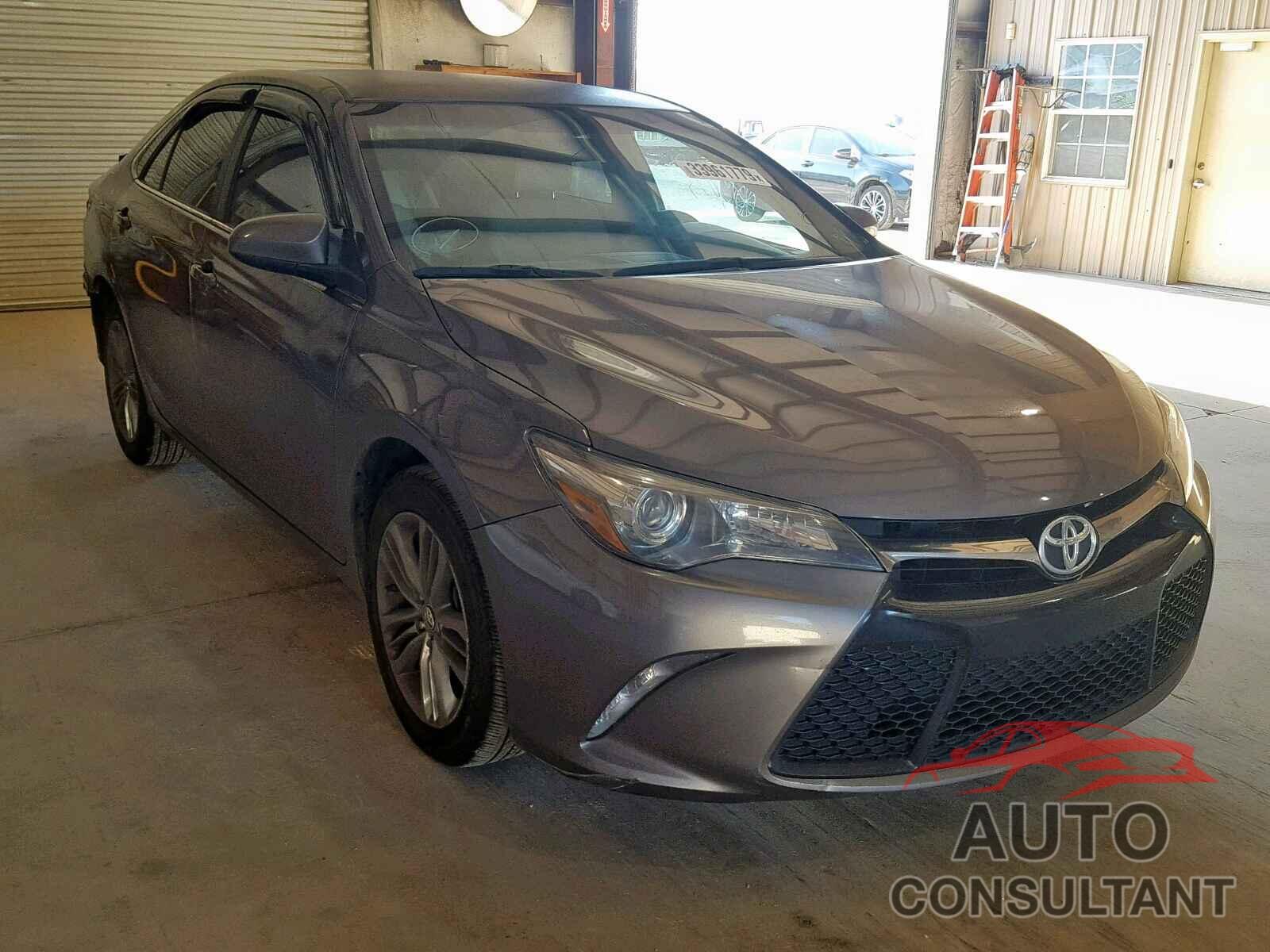 TOYOTA CAMRY 2015 - 5TDZZRFH4JS261449