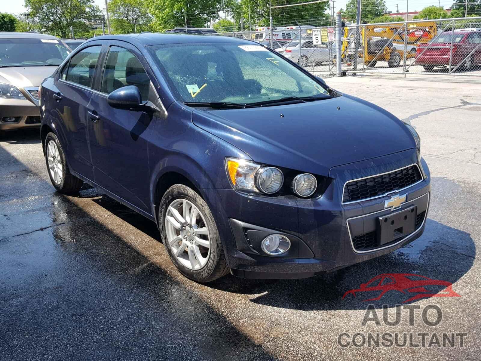 CHEVROLET SONIC 2015 - 1G1JC5SH9F4210134