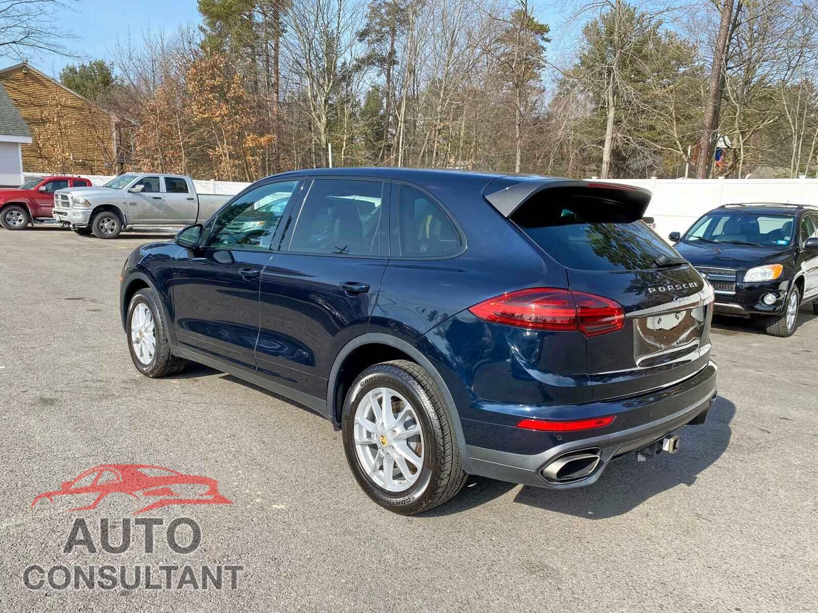 PORSCHE CAYENNE 2016 - WP1AA2A2XGKA08083
