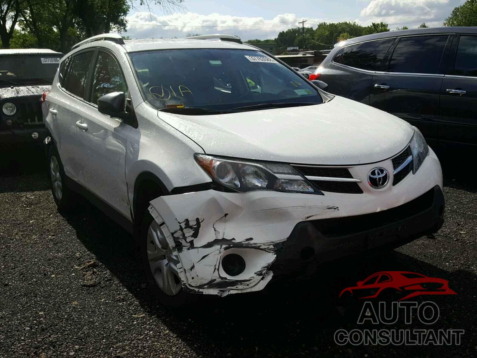 TOYOTA RAV4 LE 2015 - JTMBFREV1FD096710