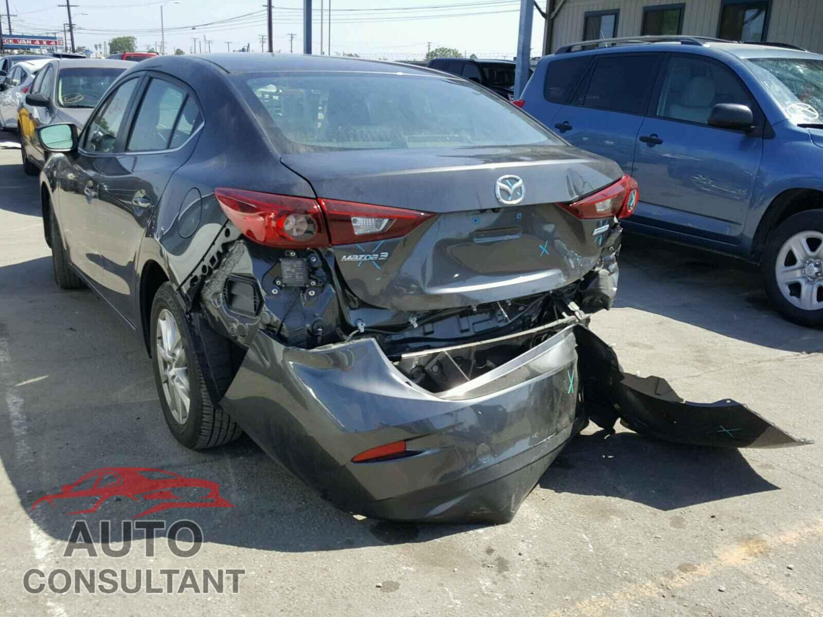 MAZDA 3 2017 - 3MZBN1U76HM112315