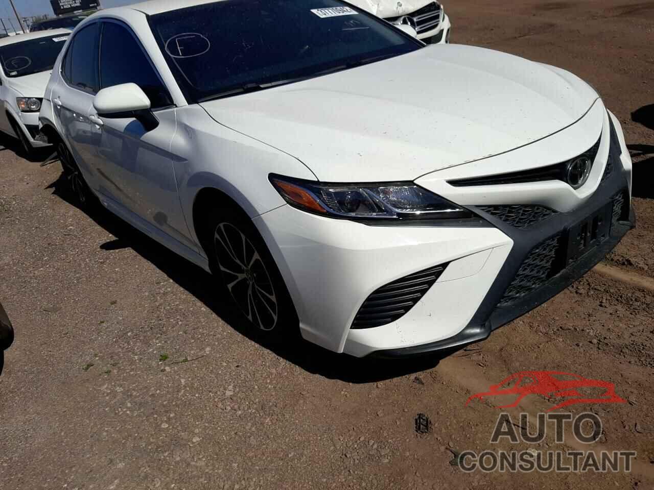 TOYOTA CAMRY 2018 - JTNB11HK1J3014597