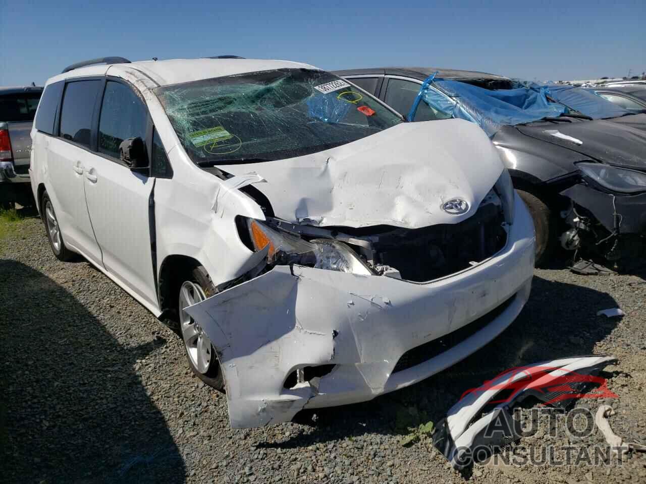 TOYOTA SIENNA 2017 - 5TDKZ3DC5HS807191