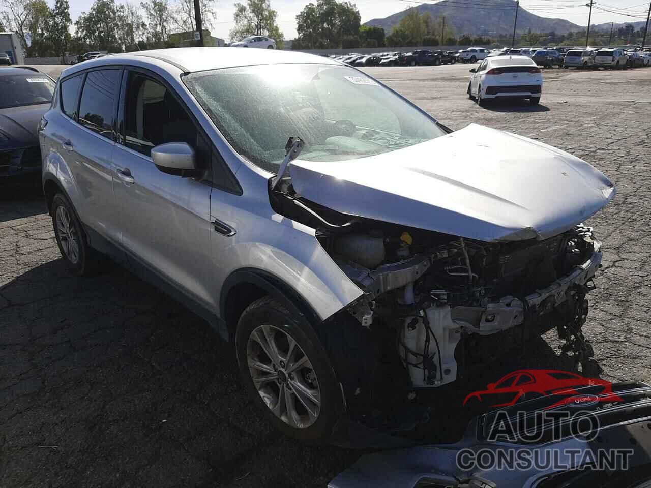 FORD ESCAPE 2017 - 1FMCU9GD7HUC04714