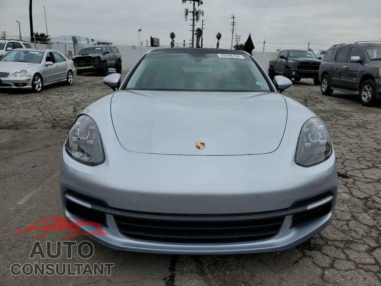 PORSCHE PANAMERA 2018 - WP0AA2A78JL113803