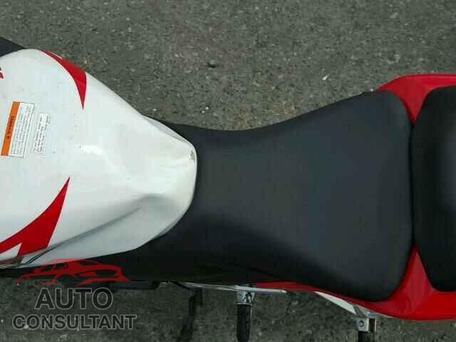 HONDA CB CYCLE 2015 - MLHPC4503F5200174