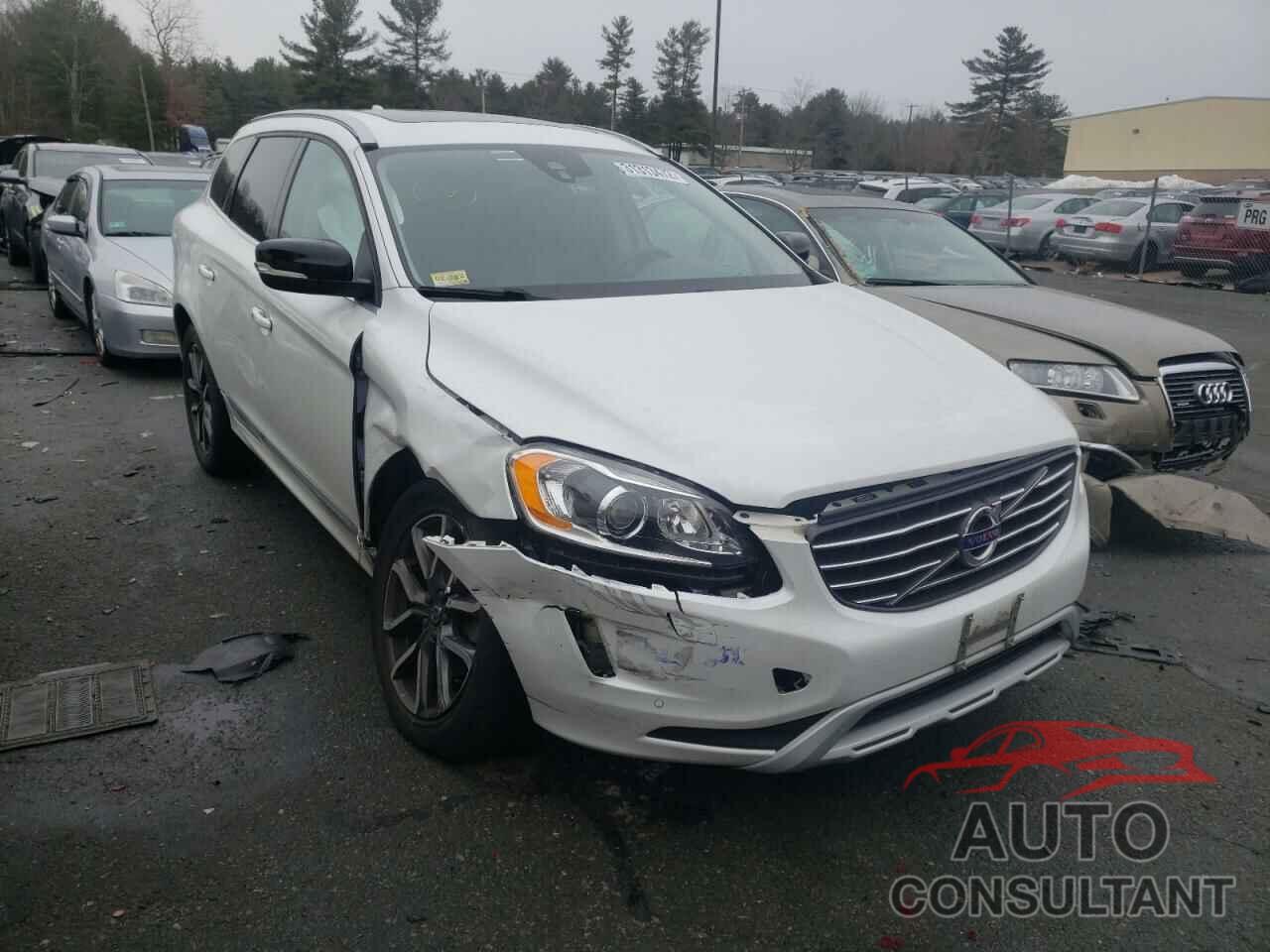 VOLVO XC60 2017 - YV449MRR8H2213369