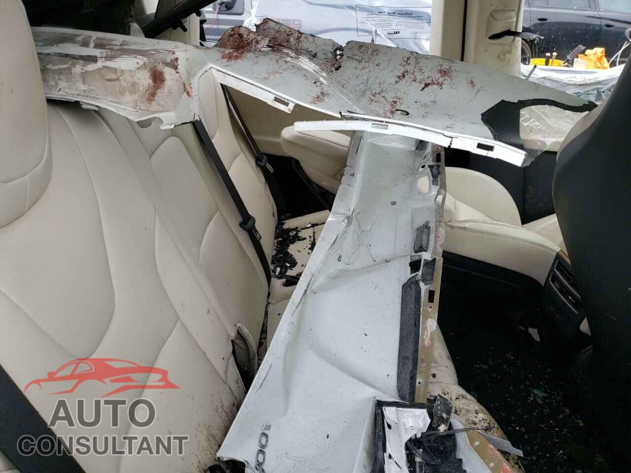 TESLA MODEL X 2018 - 5YJXCAE23JF110968