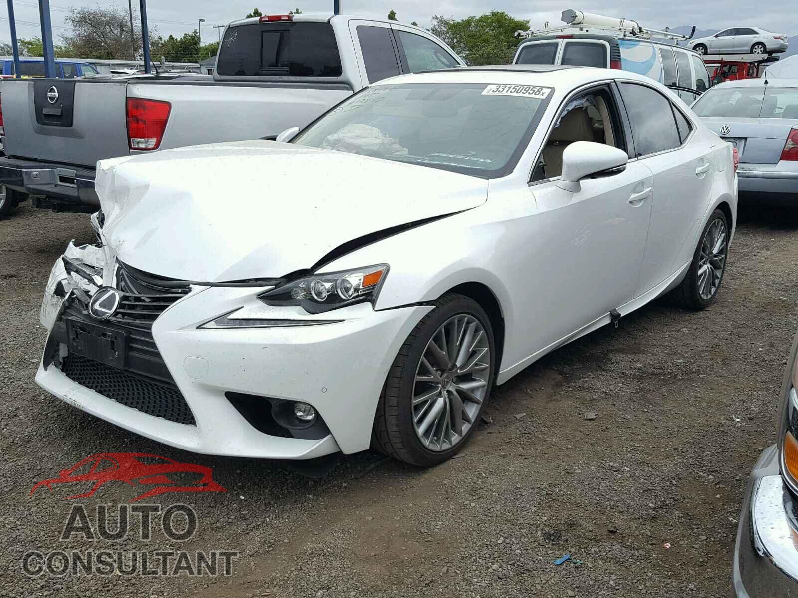 LEXUS IS250 2015 - JTHBF1D24F5051567