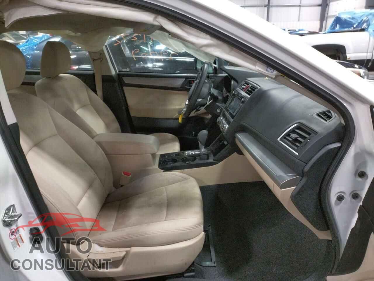 SUBARU LEGACY 2019 - 4S3BNAB65K3029187