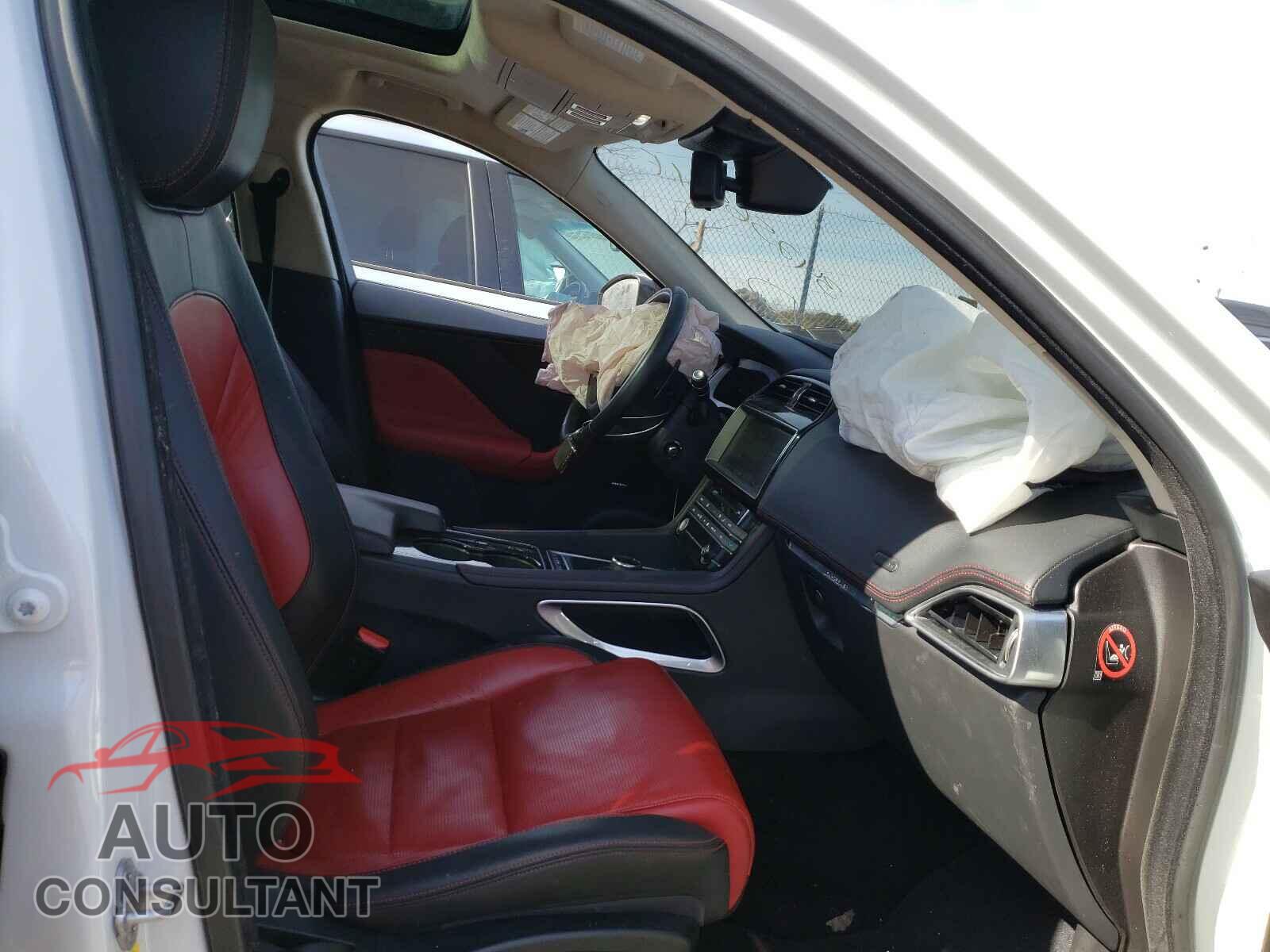 JAGUAR F-PACE 2017 - SADCL2BV0HA490720