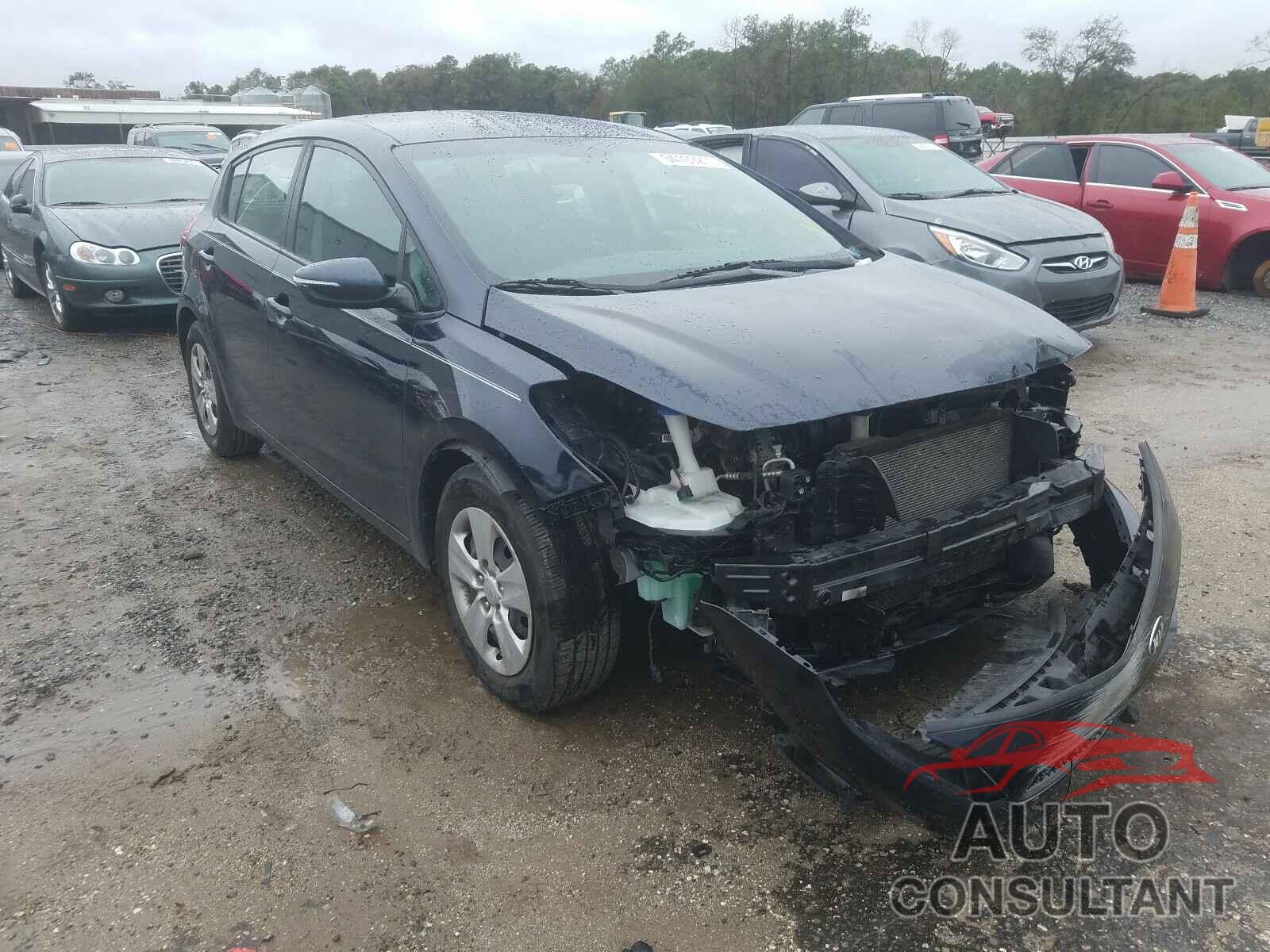 KIA FORTE 2018 - KNAFK5A86J5773384