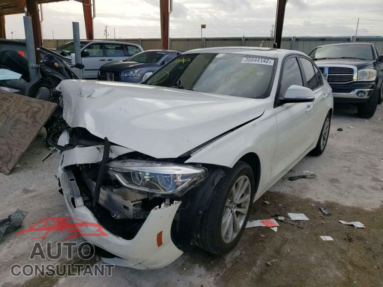BMW 3 SERIES 2018 - WBA8A3C51JA494449