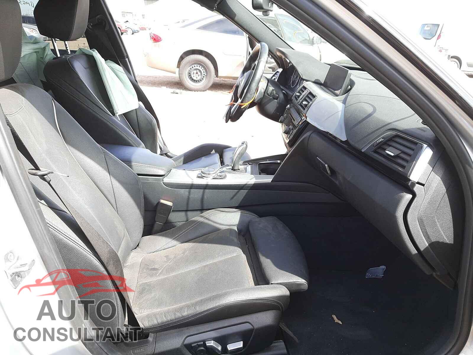 BMW 3 SERIES 2017 - WBA8E1C5XHK480014