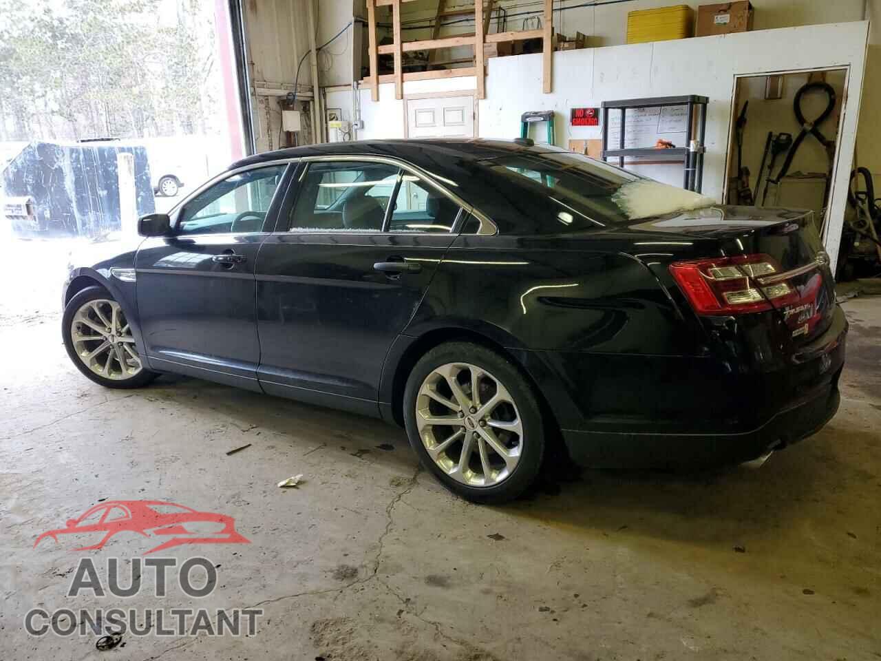 FORD TAURUS 2016 - 1FAHP2F82GG136421