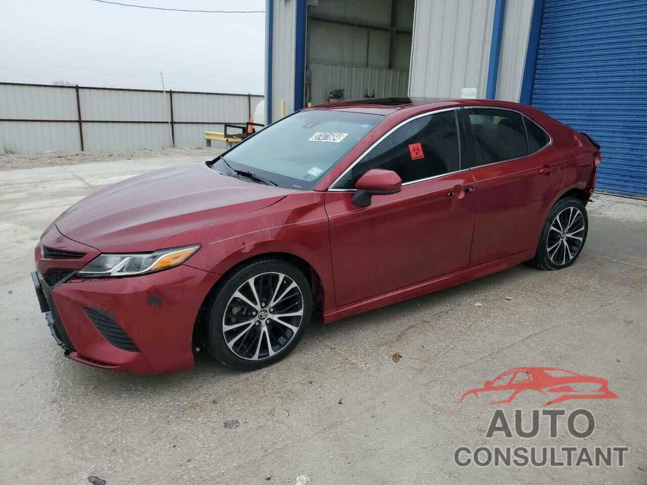 TOYOTA CAMRY 2018 - 4T1B11HK2JU586563