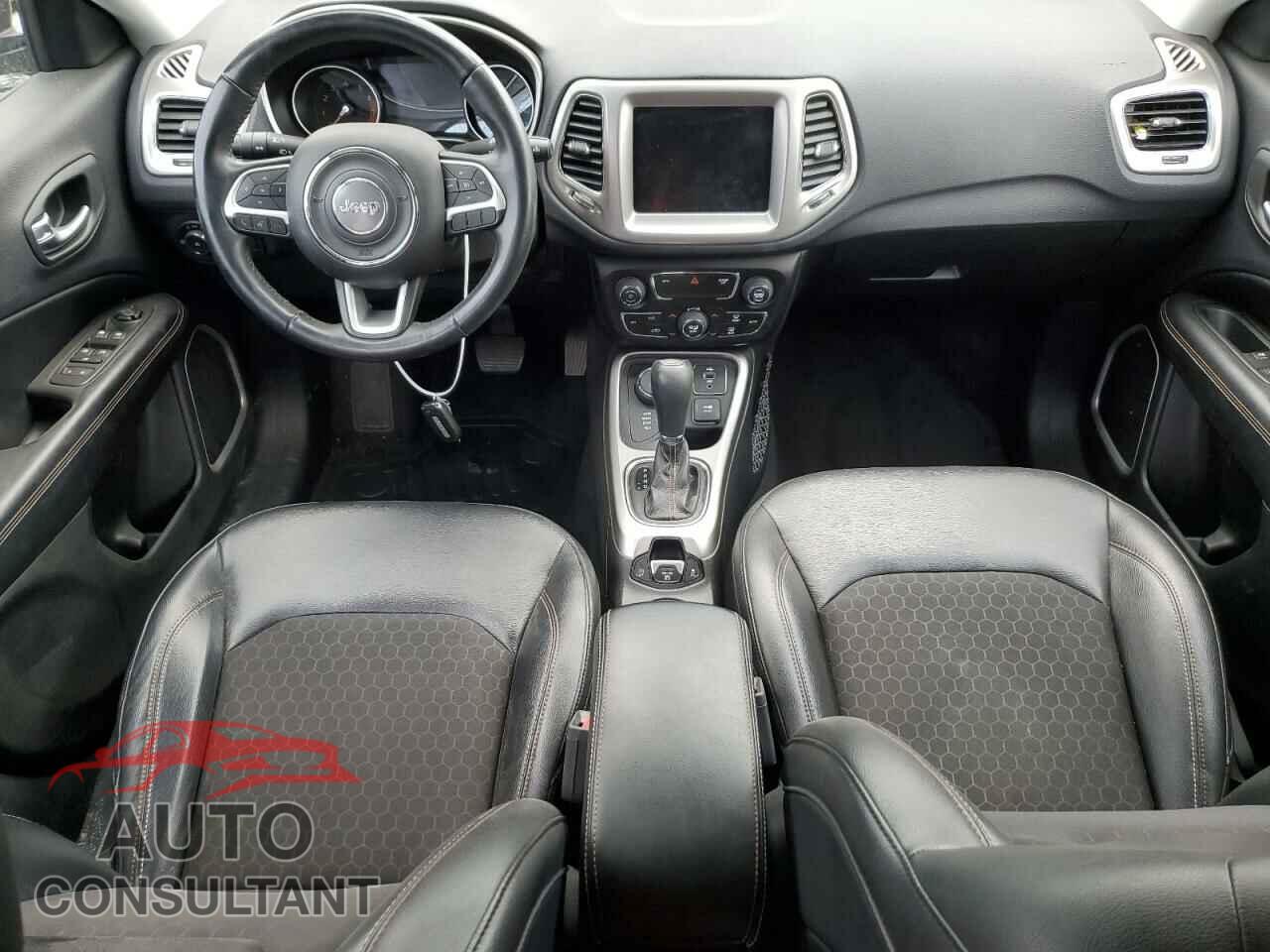 JEEP COMPASS 2018 - 3C4NJDBB0JT143723