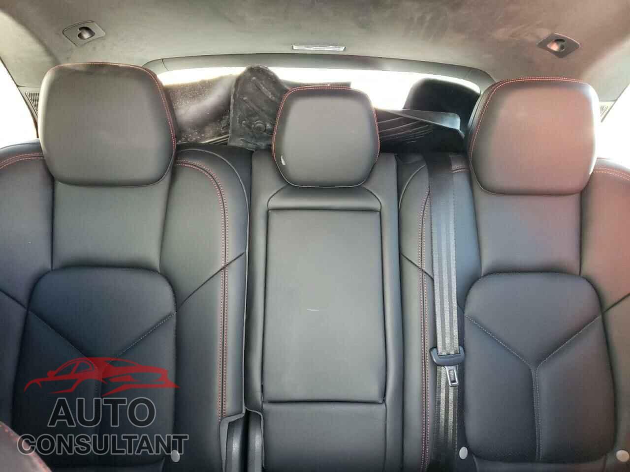 PORSCHE CAYENNE 2016 - WP1AD2A25GLA73246
