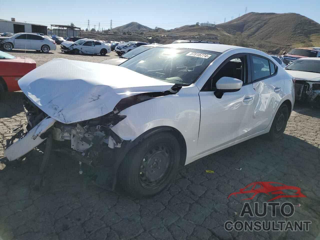 MAZDA 3 2018 - 3MZBN1U73JM175443