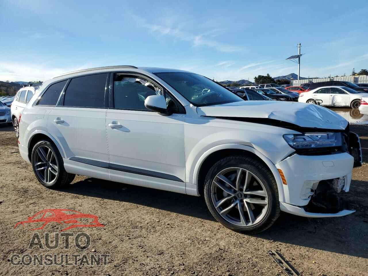 AUDI Q7 2018 - WA1VAAF7XJD017261