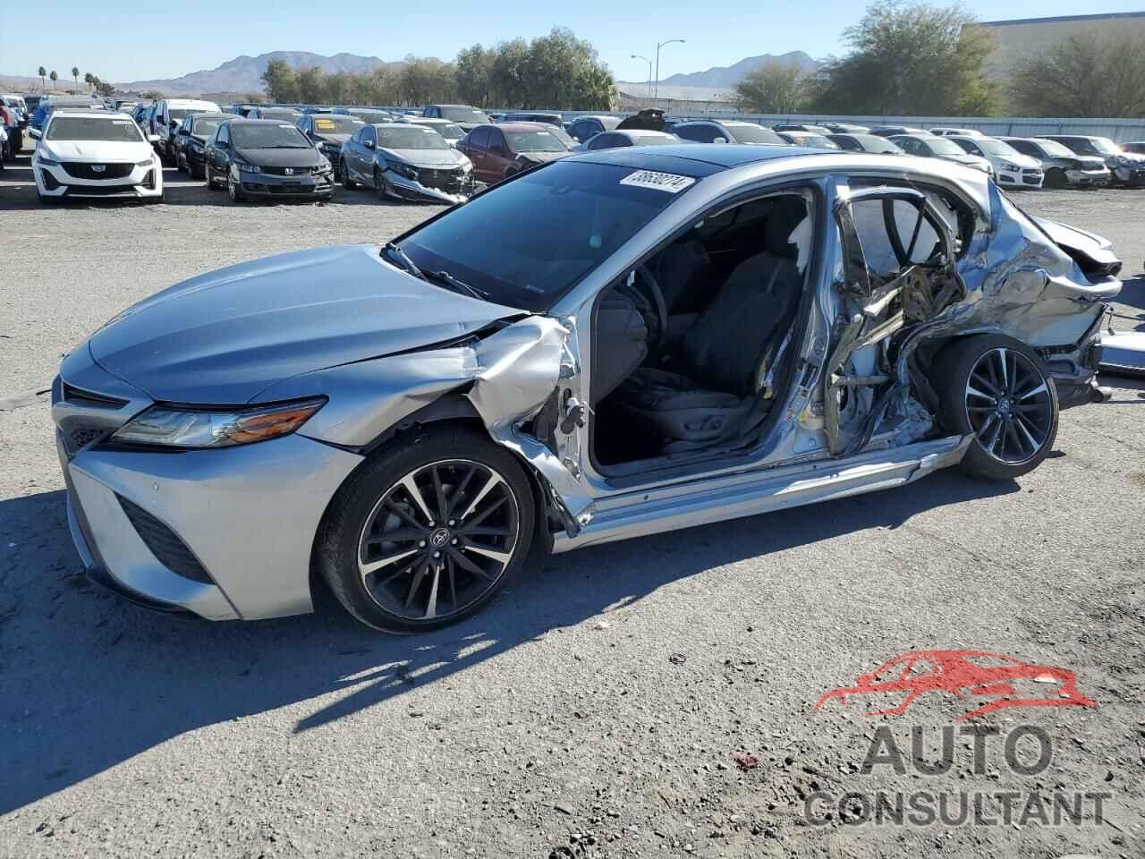 TOYOTA CAMRY 2018 - 4T1B61HK6JU117235