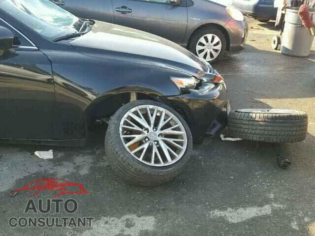 LEXUS IS250 2015 - JTHCF1D26F5017120