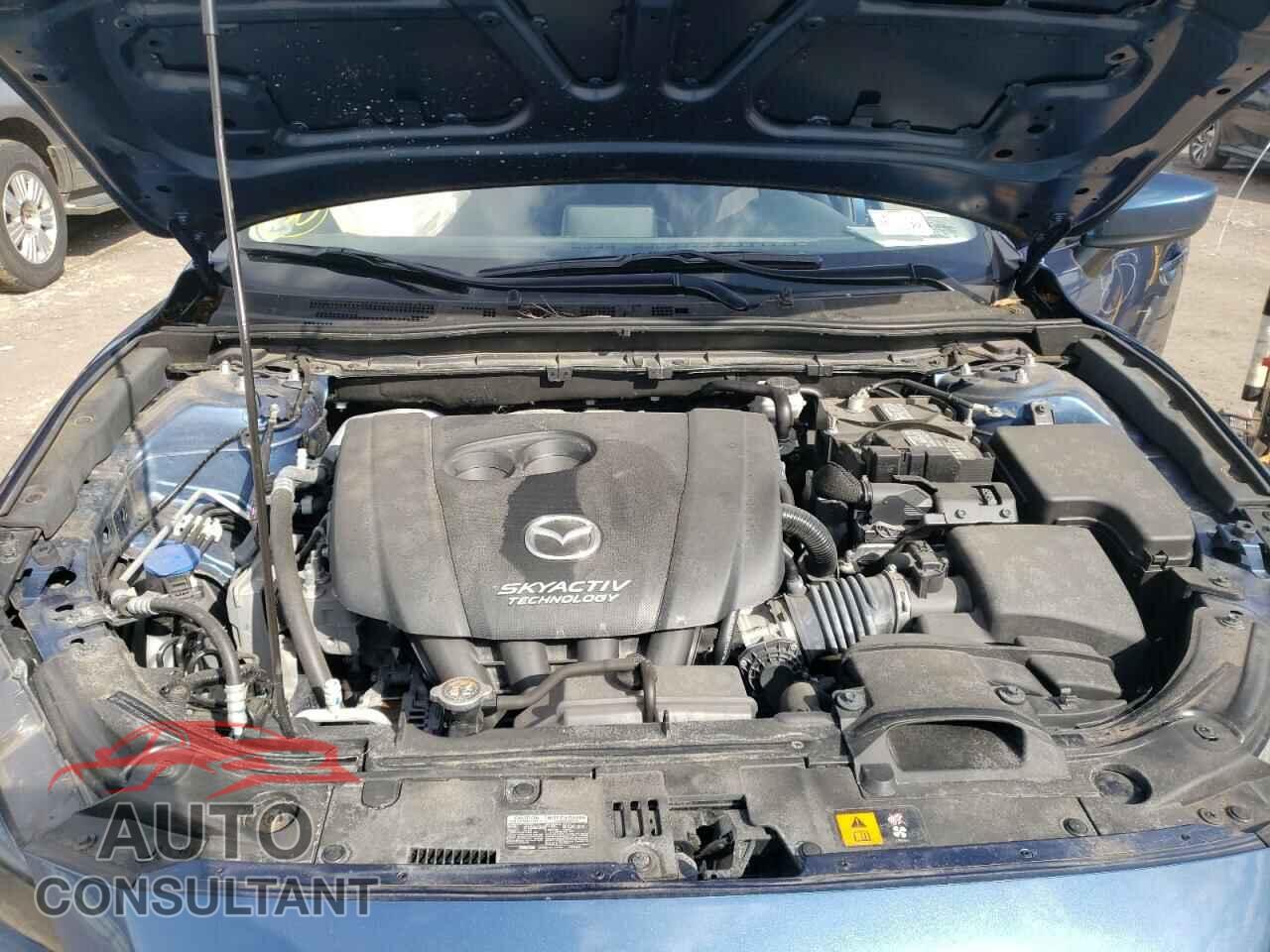 MAZDA 3 2018 - 3MZBN1U79JM267642