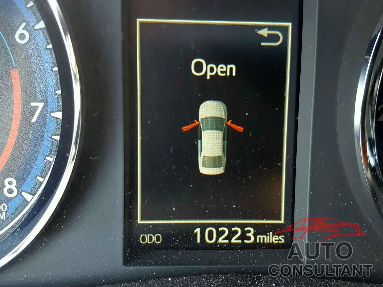 TOYOTA COROLLA 2017 - 5YFBURHE1HP617779