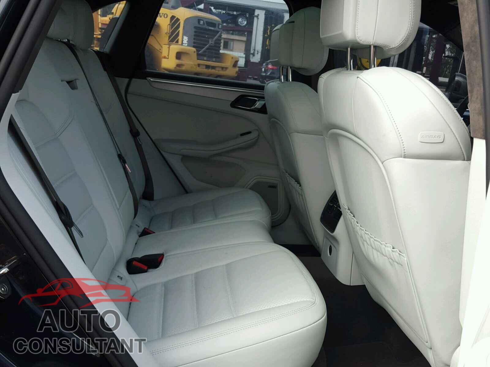 PORSCHE MACAN 2017 - WP1AF2A59HLB60959