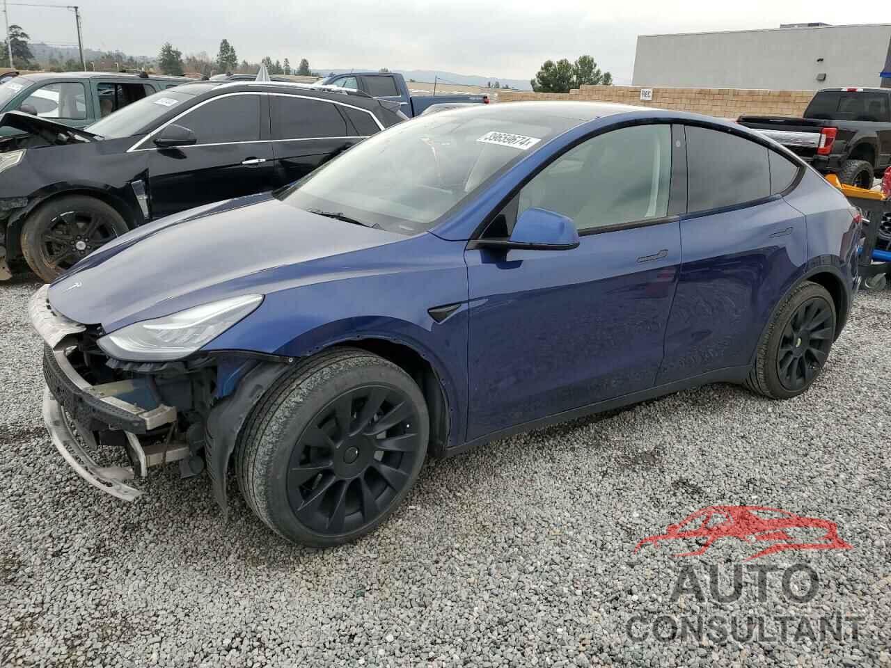 TESLA MODEL Y 2021 - 5YJYGDEEXMF213376