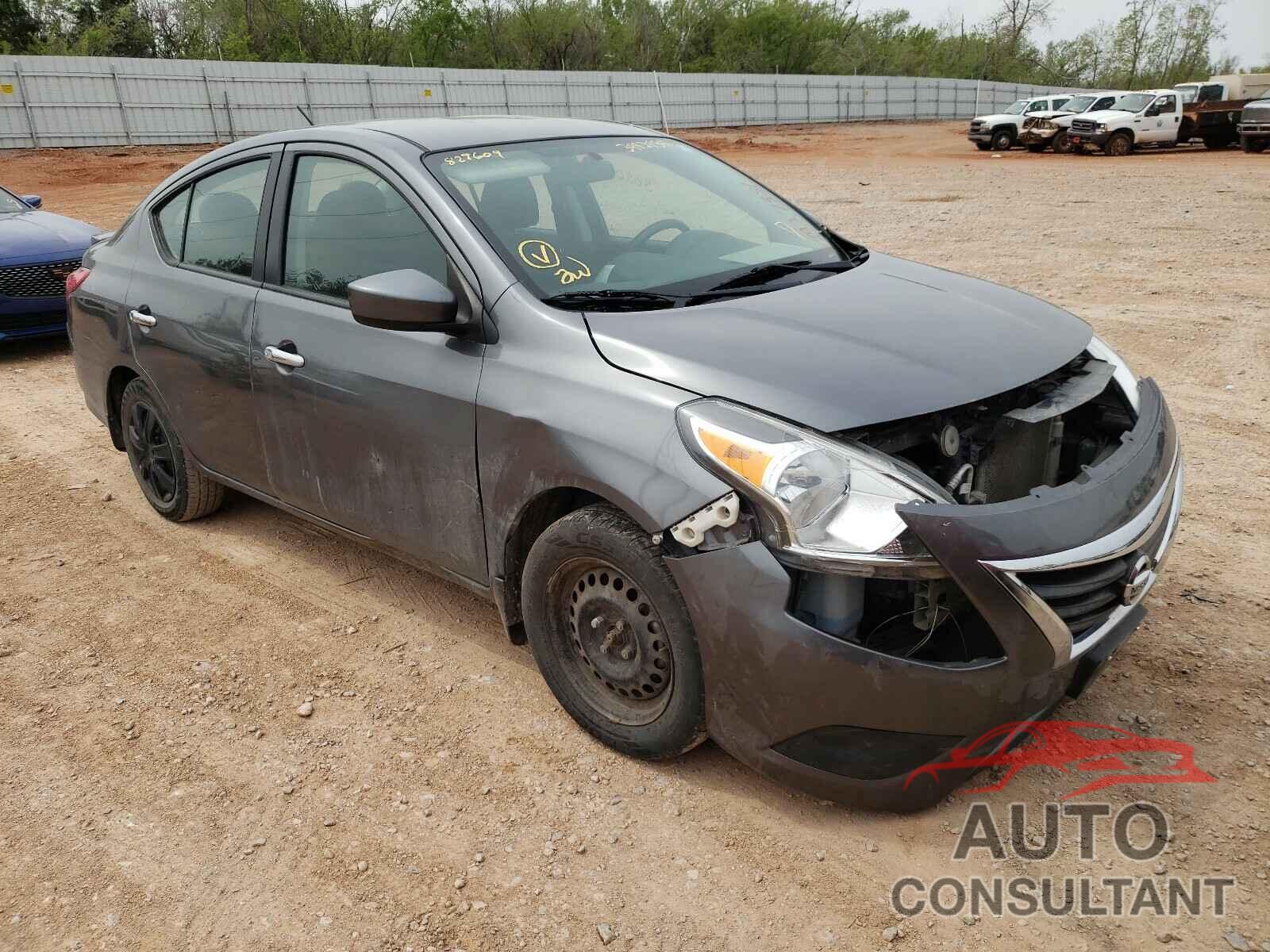 NISSAN VERSA 2017 - 3N1CN7AP4HL829609