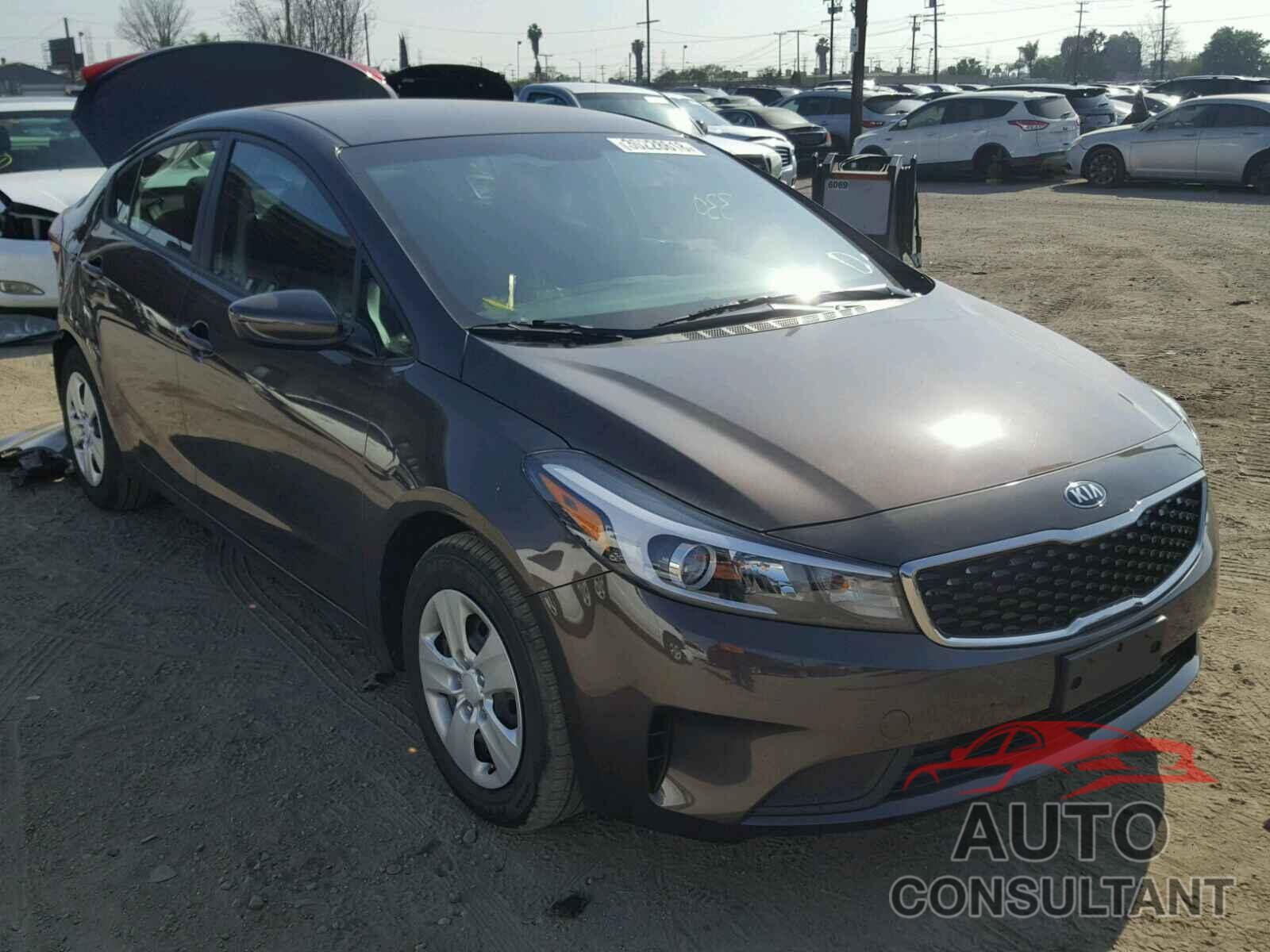 KIA FORTE 2018 - 3KPFL4A77JE199271