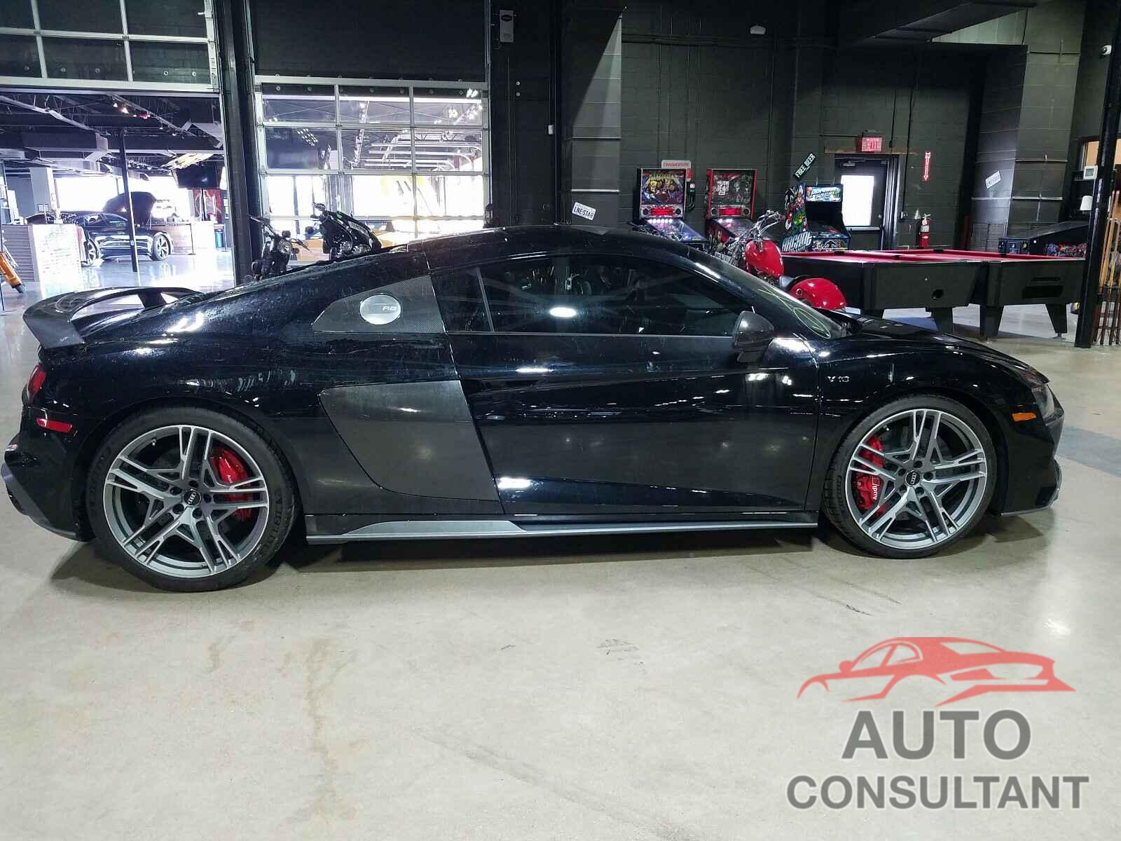 AUDI R8 2020 - WUAKBAFX0L7902045