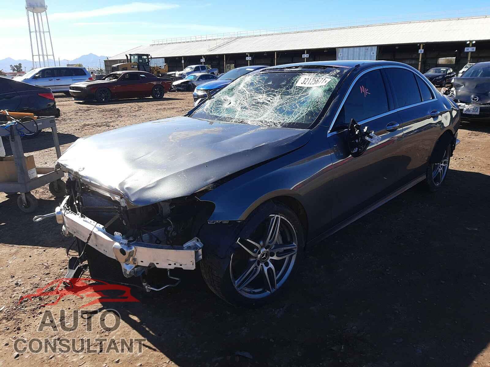 MERCEDES-BENZ E CLASS 2019 - JA4AR3AU3LU013460