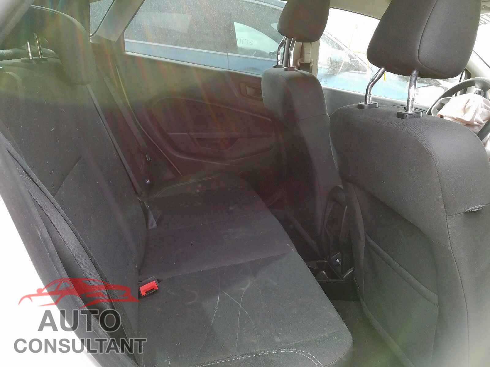 FORD FIESTA 2018 - 3FADP4EJ3JM101902