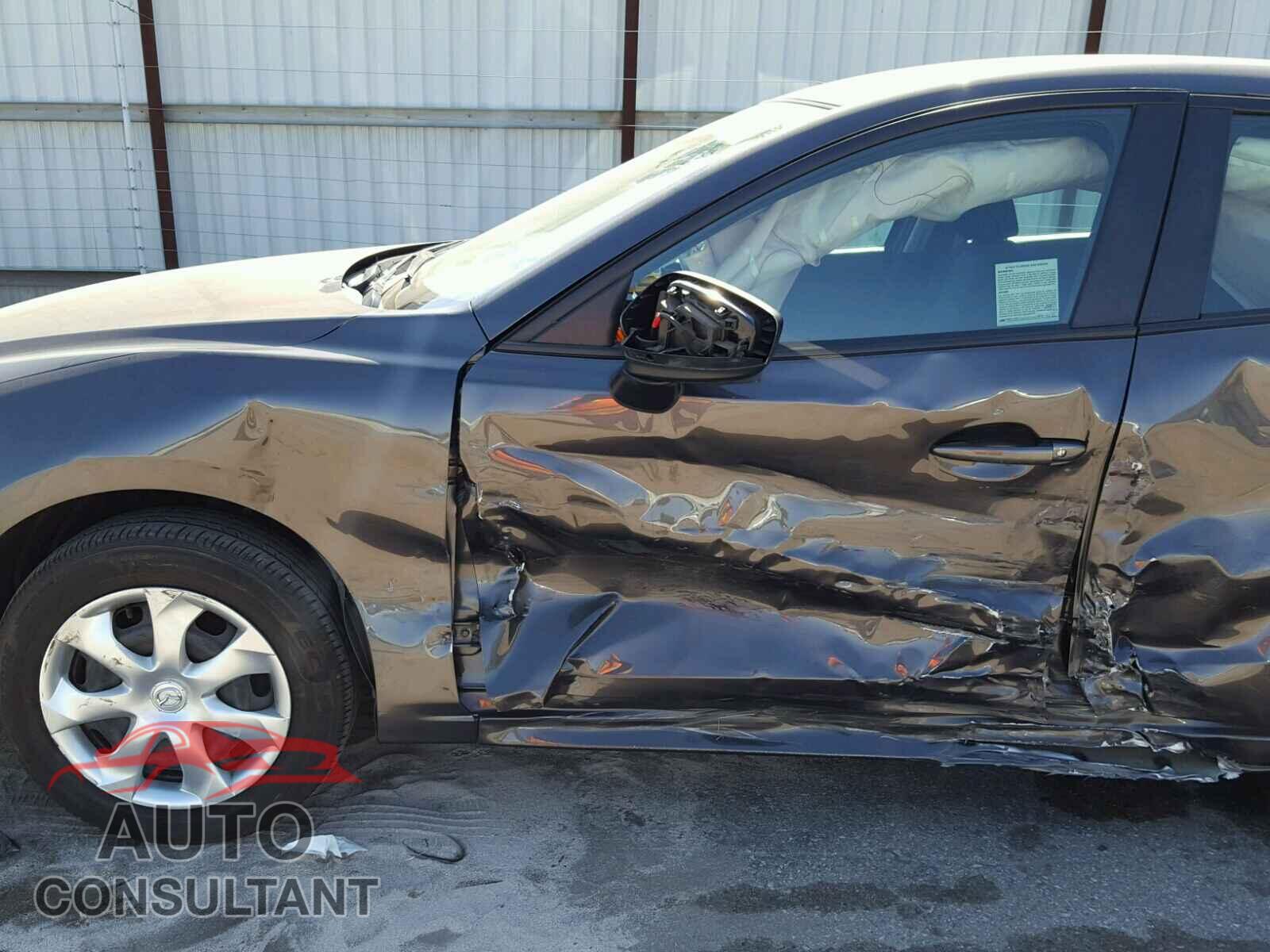 MAZDA 3 2017 - 3MZBN1U74HM137925
