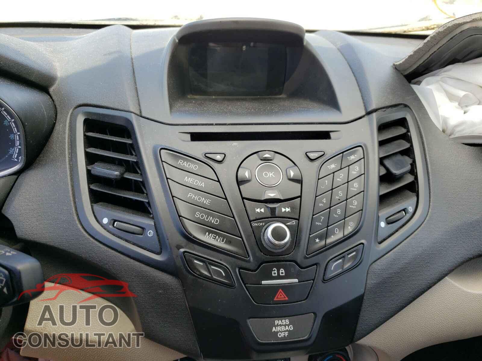 FORD FIESTA 2017 - 3FADP4EJ3HM129029