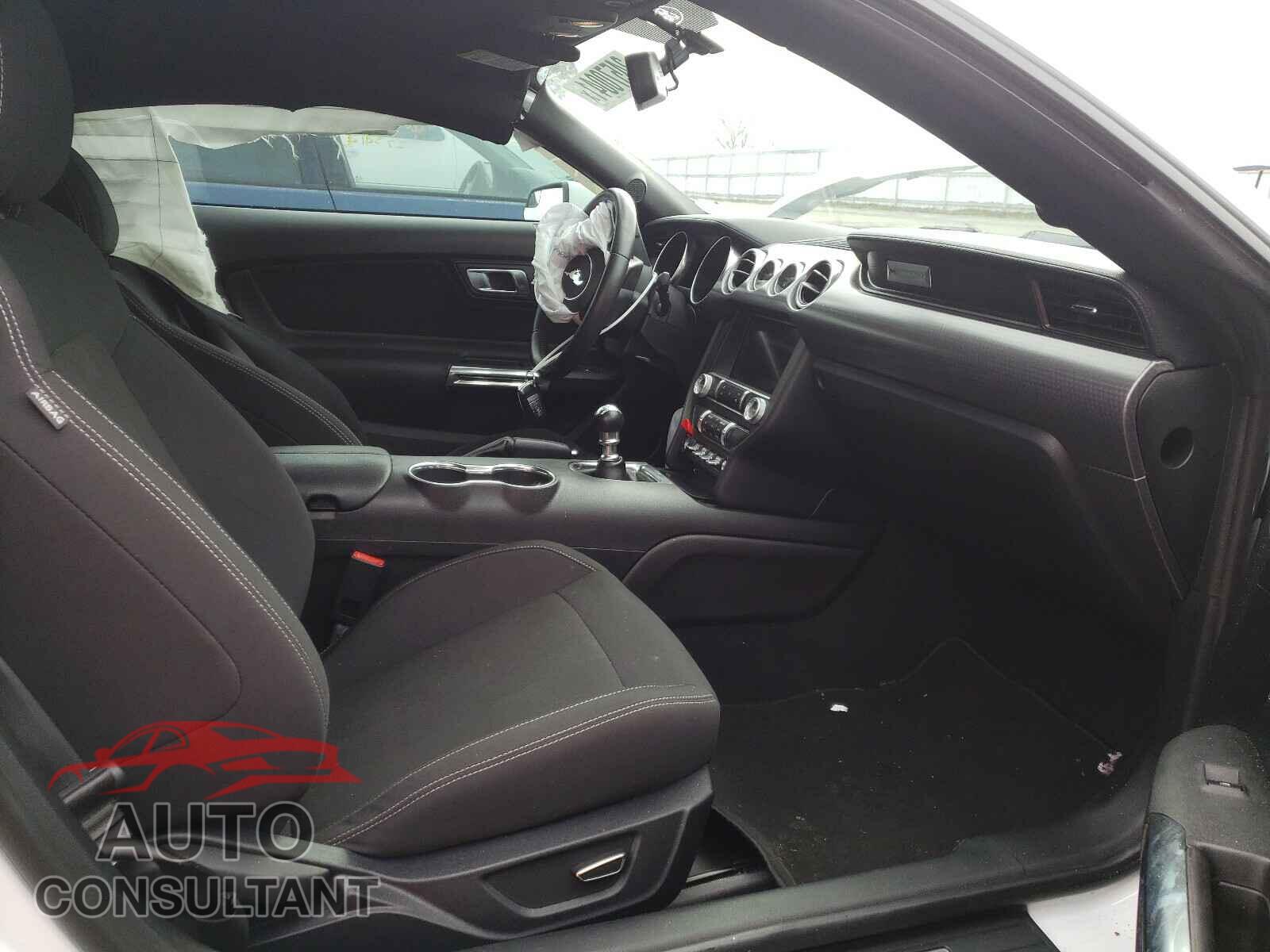 FORD MUSTANG 2019 - 1FA6P8CF9K5202691