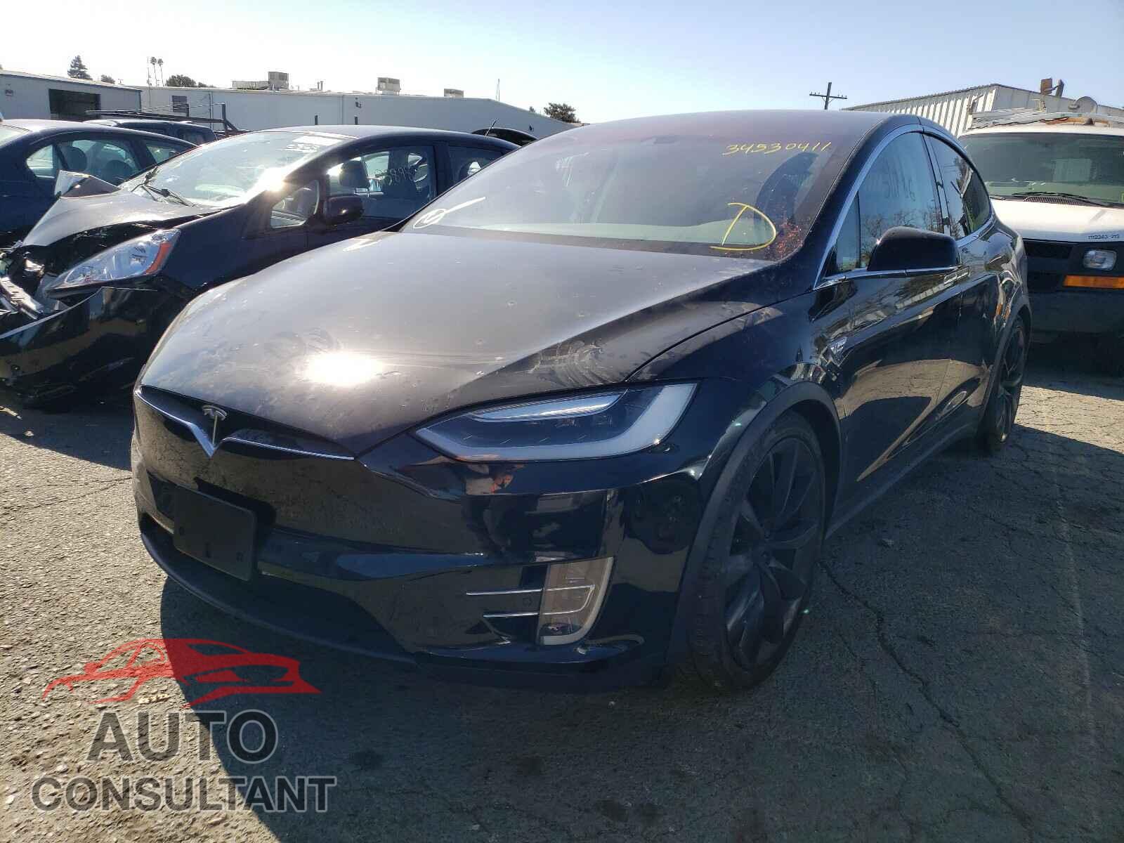 TESLA MODEL X 2016 - 5YJXCBE24GF017018