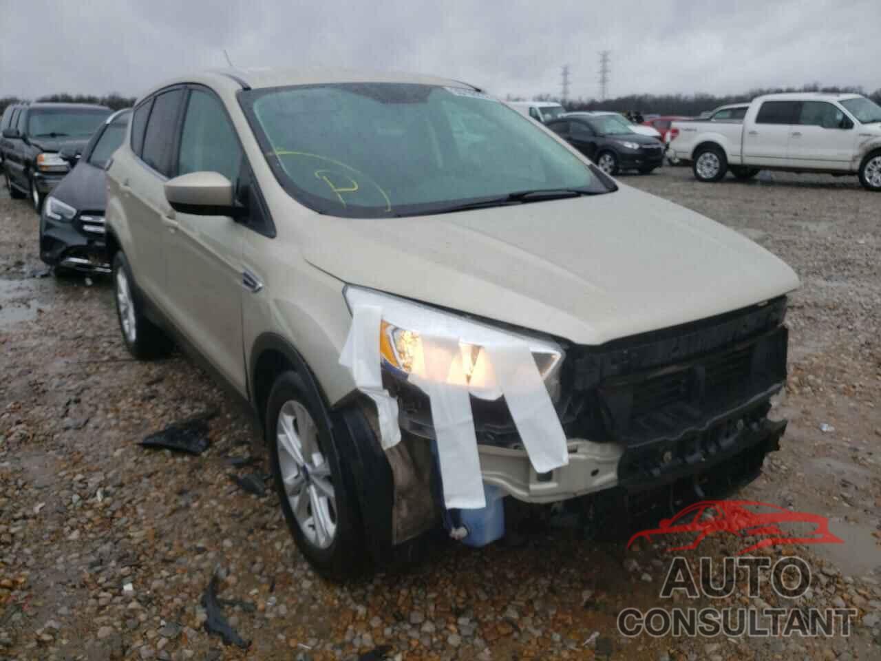 FORD ESCAPE 2017 - 1FMCU0GD2HUE92587