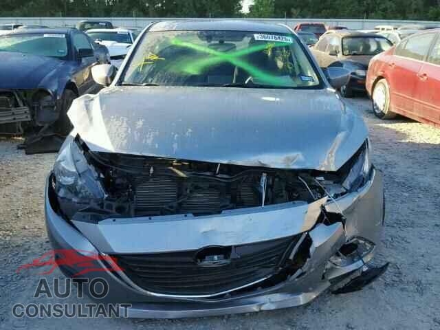 MAZDA 3 2016 - 3MZBM1U77GM299565