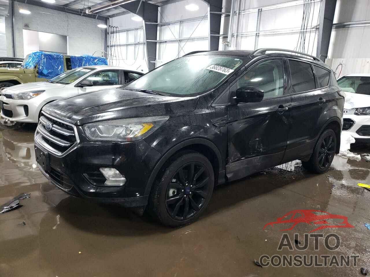 FORD ESCAPE 2017 - 1FMCU9G91HUD84932