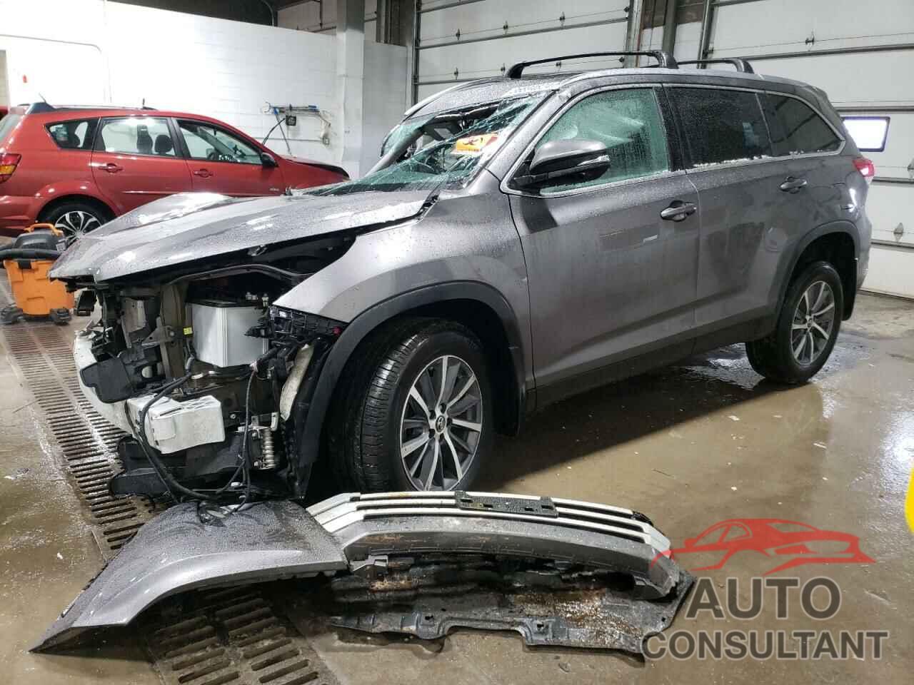 TOYOTA HIGHLANDER 2019 - 5TDJZRFH4KS570109